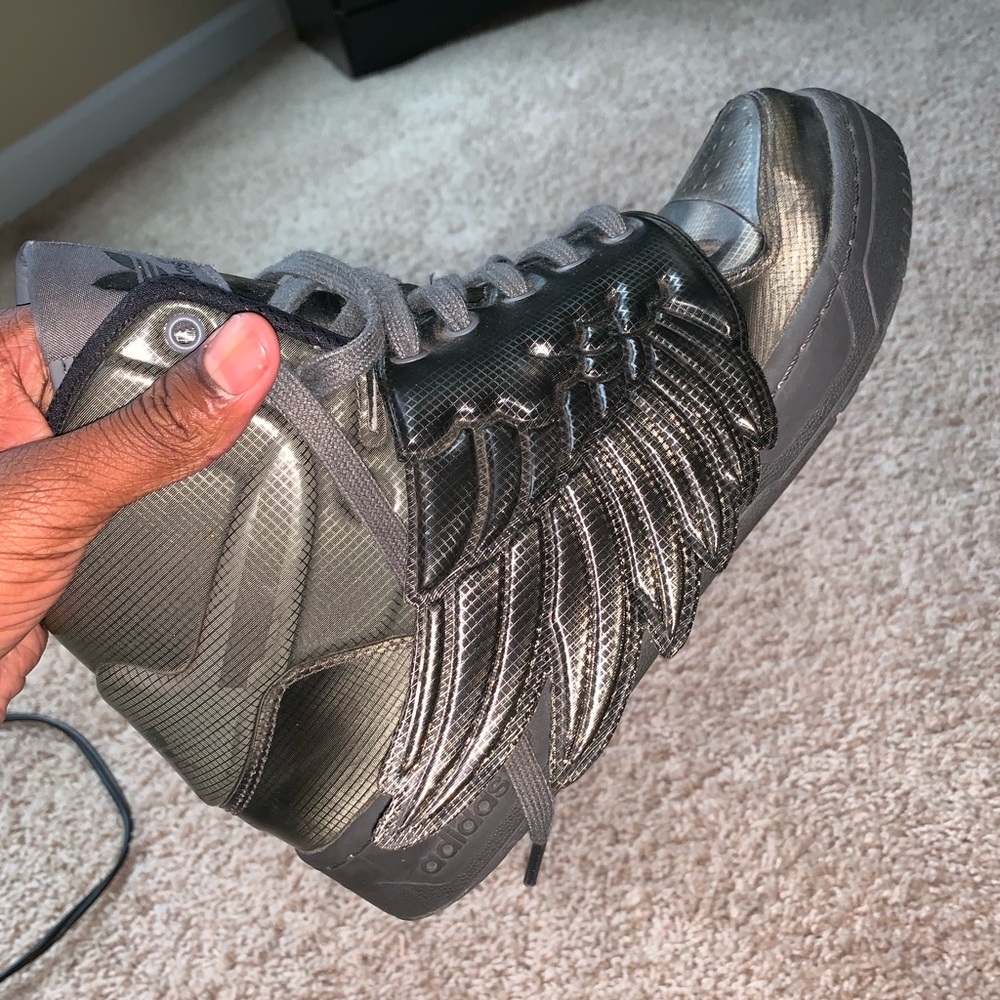 Black & gray JeremyScott’s